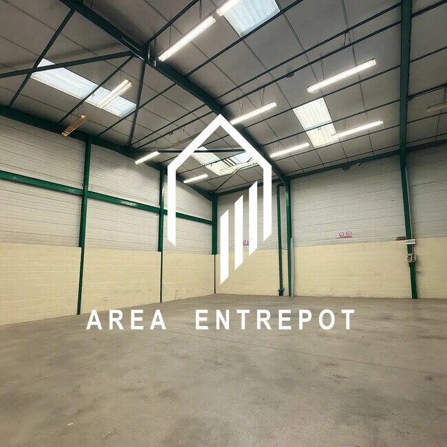 Plus de détails pour Local d'activités à louer