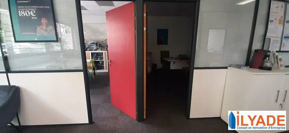Bureau dans Vitrolles à louer - Photo de l’immeuble – Image 3 sur 3