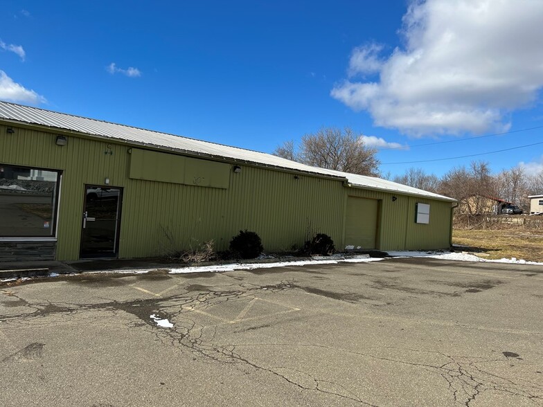 2477 Elmira St, Sayre, PA à vendre - Photo de l’immeuble – Image 2 sur 10