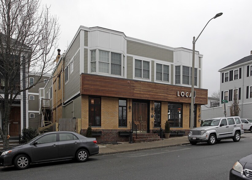 823 E 6th St, South Boston, MA à vendre - Photo de l’immeuble – Image 2 sur 9