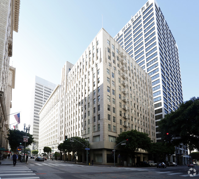 530 W 6th St, Los Angeles, CA à louer - Photo de l’immeuble – Image 1 sur 4