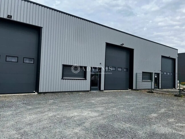 Plus de détails pour Local d'activités à louer