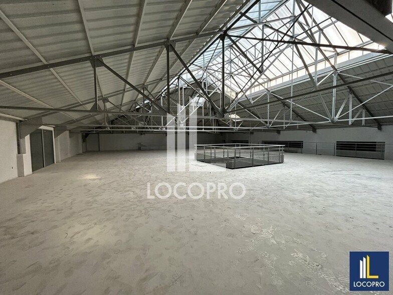 Local commercial dans Cannes à vendre - Photo intérieure – Image 1 sur 4