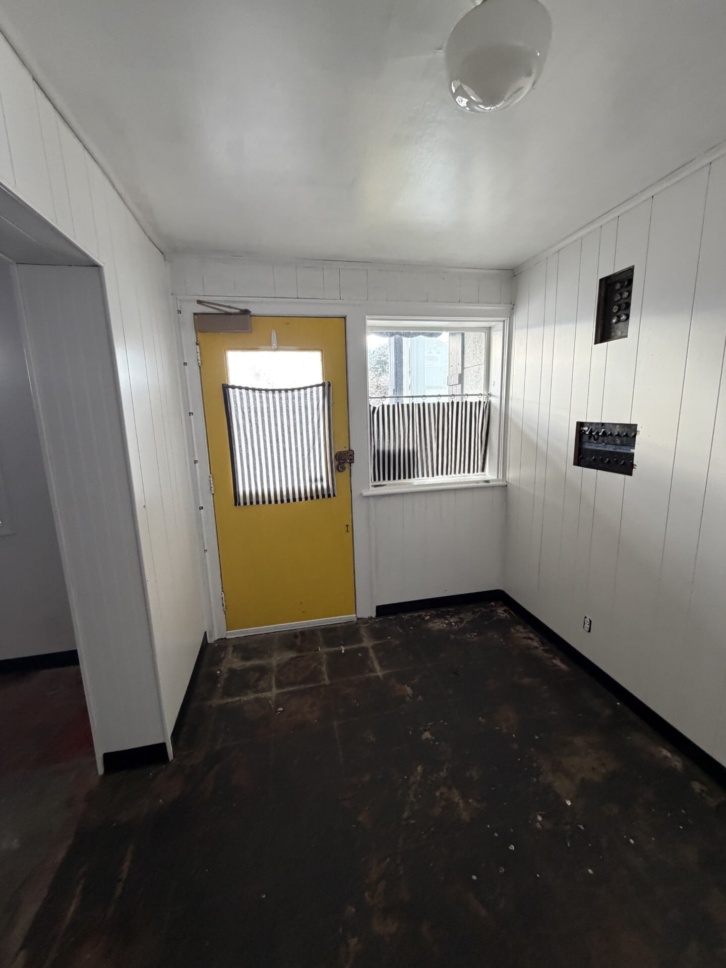 156 Main St, Warsaw, VA à louer Photo intérieure– Image 1 sur 10