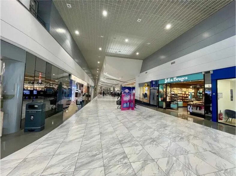 Local commercial dans Chambly à louer - Photo de l’immeuble – Image 2 sur 3