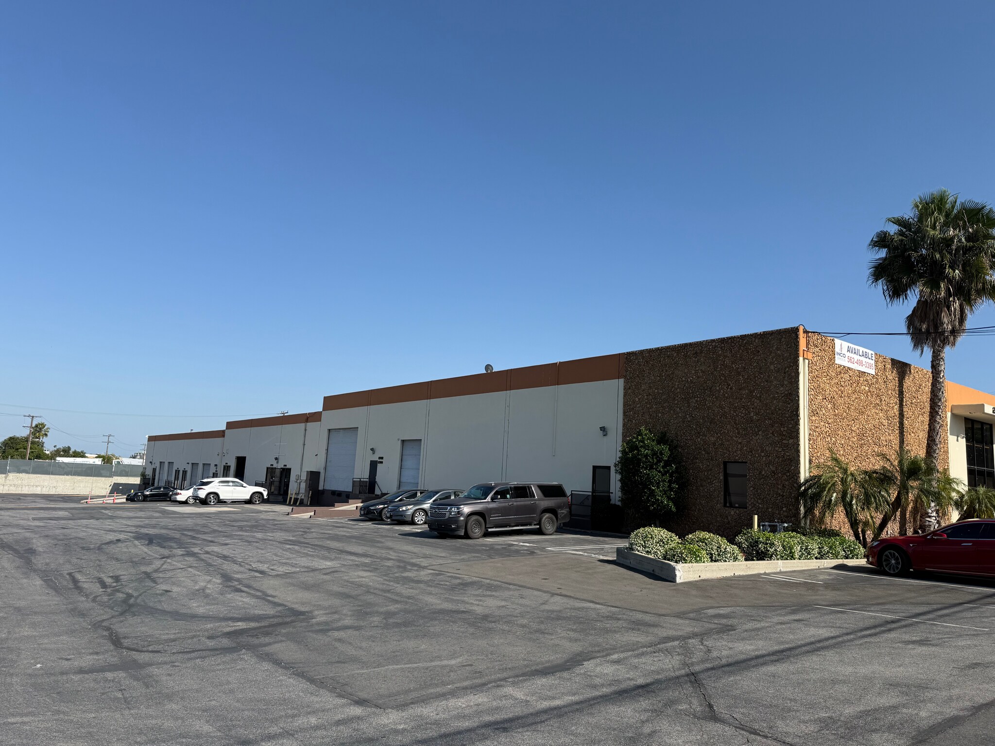 2700-2730 N Temple Ave, Long Beach, CA à louer Photo de l’immeuble– Image 1 sur 24