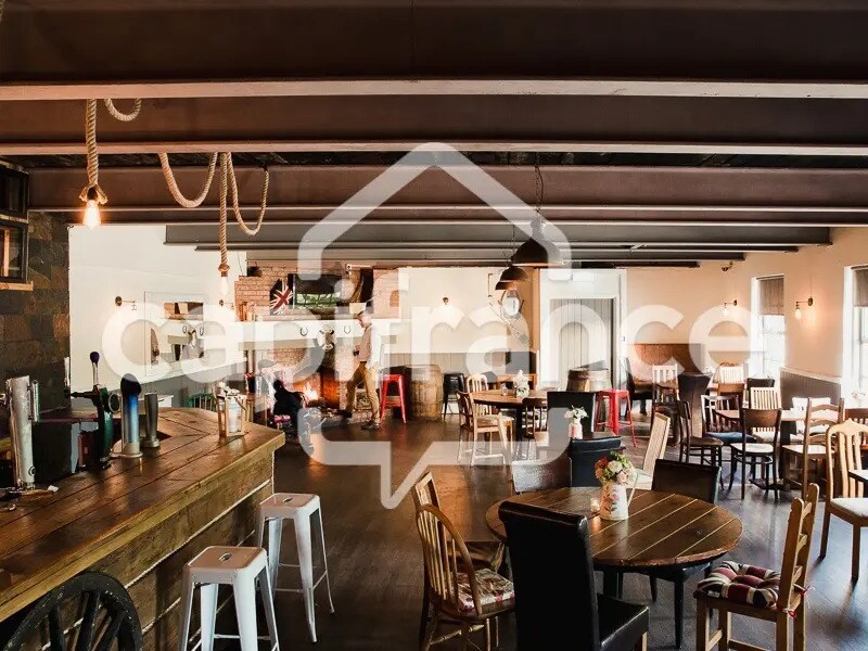 Local commercial dans Saint-Laurent-de-Cerdans à vendre Photo intérieure– Image 1 sur 6