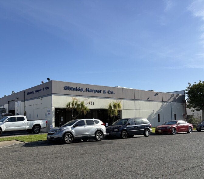 731 W Angus Ave, Orange, CA à vendre - Photo principale – Image 1 sur 4