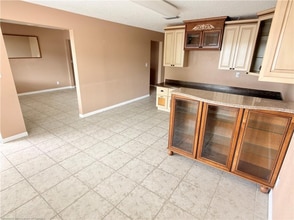 2914 Kenilworth Blvd, Sebring, FL à louer Photo intérieure– Image 2 sur 4
