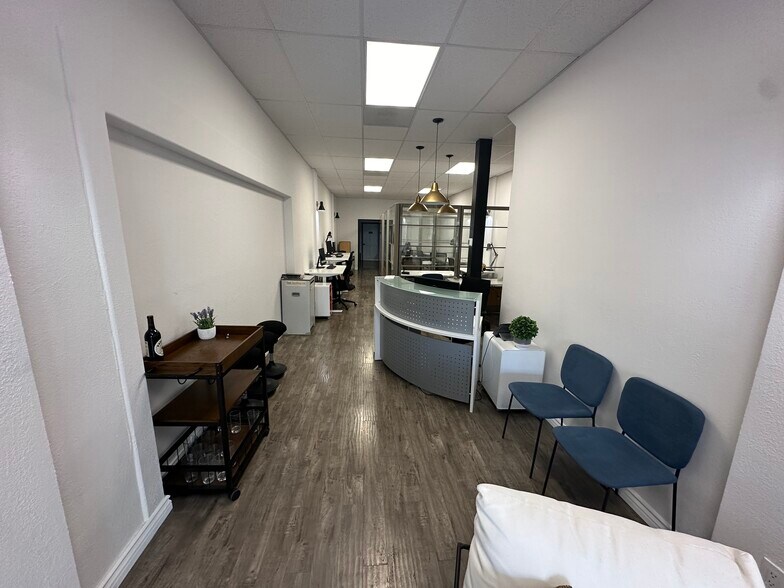 511-515 S Myrtle Ave, Monrovia, CA à louer - Photo de l’immeuble – Image 2 sur 13