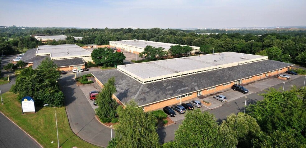Seymour Ct, Runcorn à louer - Photo principale – Image 1 sur 11