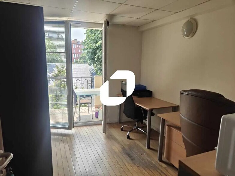 Bureau dans Puteaux à vendre - Photo de l’immeuble – Image 2 sur 5