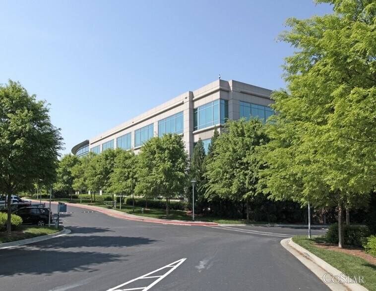 1100 Alderman Dr, Alpharetta, GA à louer - Photo de l’immeuble – Image 2 sur 17