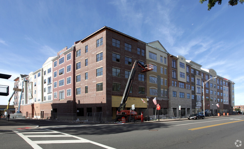 100 Veterans Memorial Dr W, Somerville, NJ à louer - Photo de l’immeuble – Image 3 sur 12