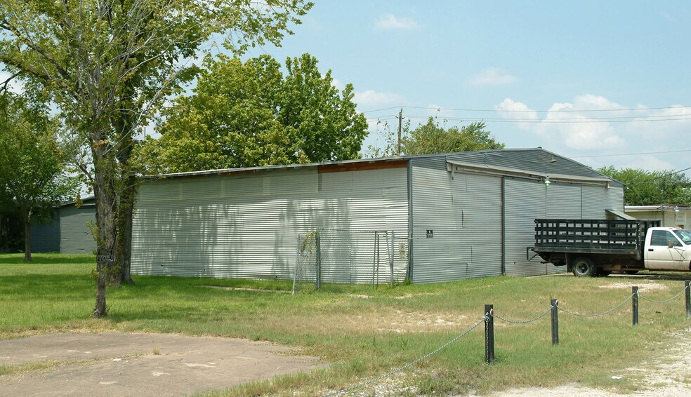 3613 Lumberdale Rd, Houston, TX à louer - Photo principale – Image 1 sur 8