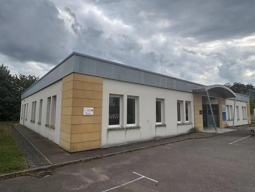 Bureau dans Marly à louer Photo de l’immeuble– Image 1 sur 7