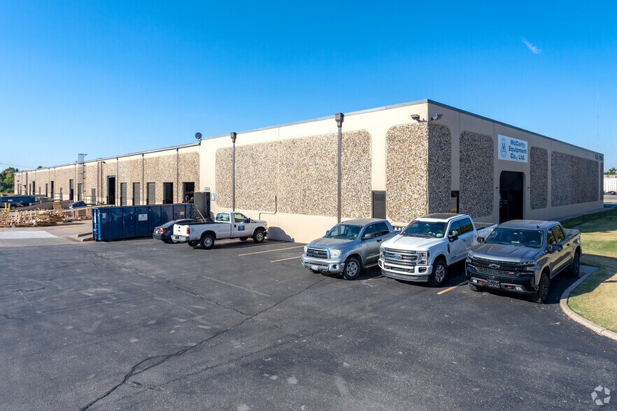 4130-4150 Will Rogers Pky, Oklahoma City, OK à louer - Photo principale – Image 2 sur 85