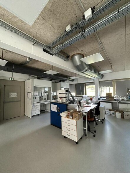 Bureau dans Vandoeuvre-les-Nancy à vendre - Photo intérieure – Image 2 sur 7