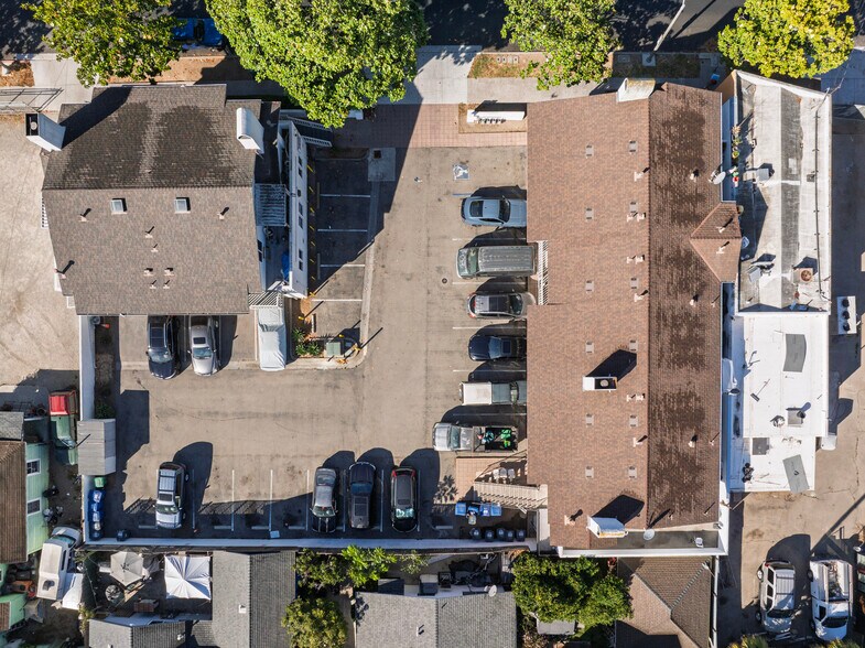 1414 San Andres St, Santa Barbara, CA à vendre - Photo de l’immeuble – Image 2 sur 7