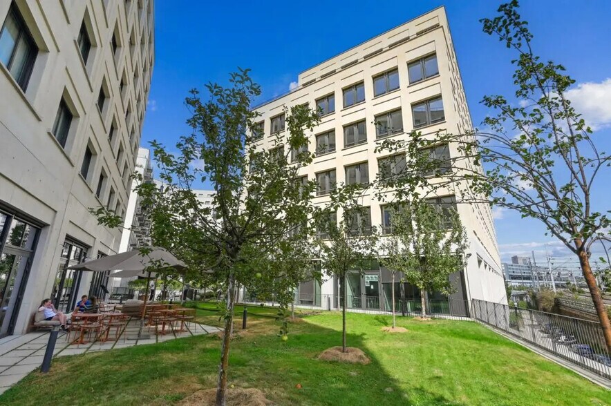 198 Rue D'Aubervilliers, Paris à louer - Photo de l’immeuble – Image 1 sur 24