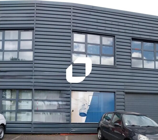 Bureau dans Couëron à louer - Photo de l’immeuble – Image 1 sur 5