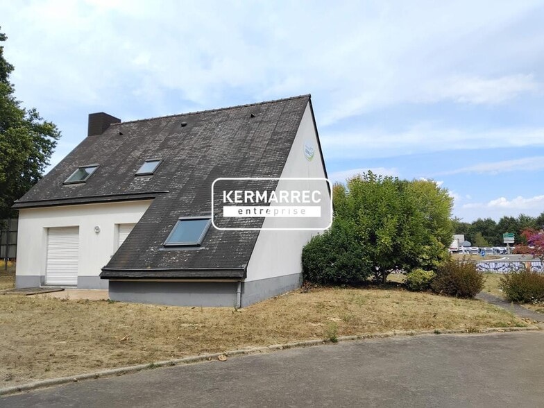 Local d'activités dans La Mézière à vendre - Photo de l’immeuble – Image 3 sur 7