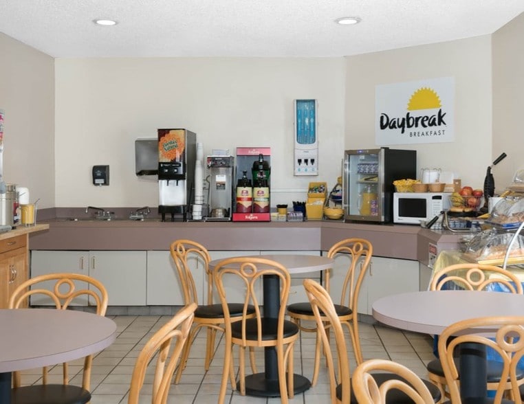 405 E Pancake Blvd, Liberal, KS à vendre - Hall d’entrée – Image 3 sur 6