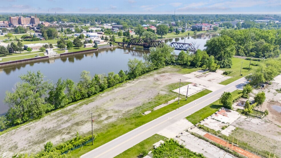 1420 Niagara st, Saginaw, MI à vendre - Photo de l’immeuble – Image 1 sur 14