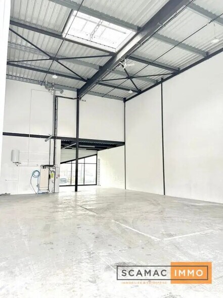 6 Avenue Des Roses, 94380 Bonneuil-Sur-Marne, Bonneuil-sur-Marne à louer - Photo de l’immeuble – Image 2 sur 6