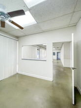 4711-4791 E Palm Canyon Dr, Palm Springs, CA à louer Photo intérieure– Image 1 sur 8