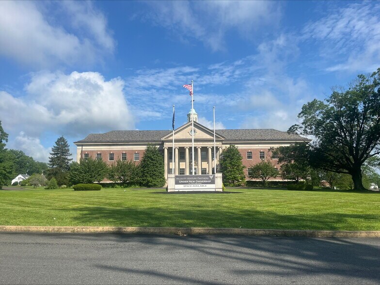 355 Maple Ave, Harleysville, PA à louer - Photo de l’immeuble – Image 3 sur 4