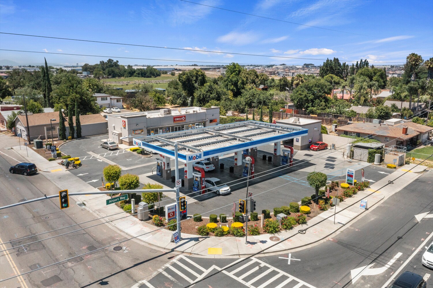 2115 W Yosemite Ave, Manteca, CA à vendre Photo principale– Image 1 sur 21