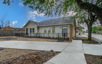 4006 Navigation Blvd, Houston, TX à louer Photo de l’immeuble– Image 1 sur 21