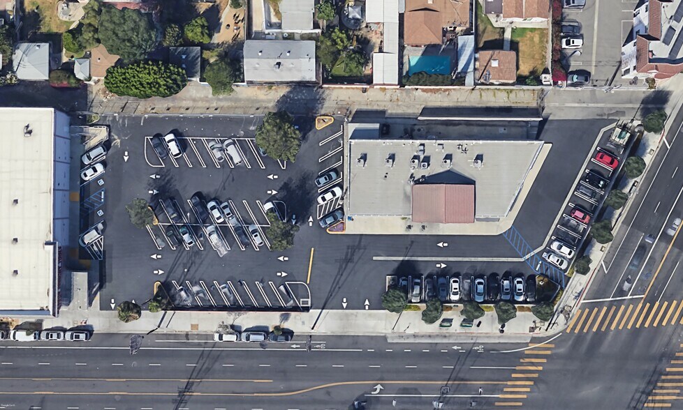 6000 Lankershim Blvd, North Hollywood, CA à louer - Photo de l’immeuble – Image 2 sur 3