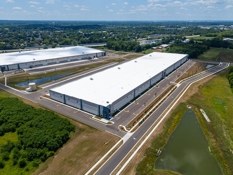 7697 Robinett Way, Canal Winchester, OH à louer - Photo de l’immeuble – Image 1 sur 6