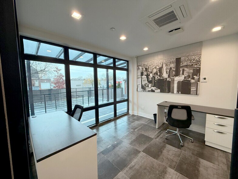 8015 188th St, Hollis, NY à louer - Photo de l’immeuble – Image 3 sur 11