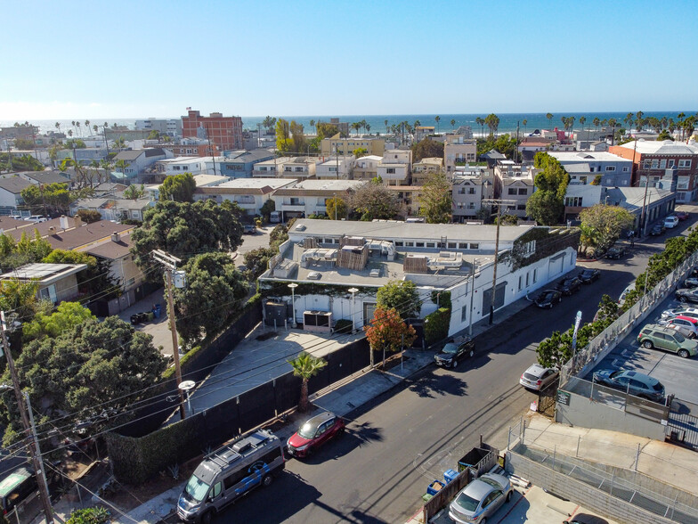 200 Mildred Ave, Venice, CA à vendre - Photo de l’immeuble – Image 1 sur 12