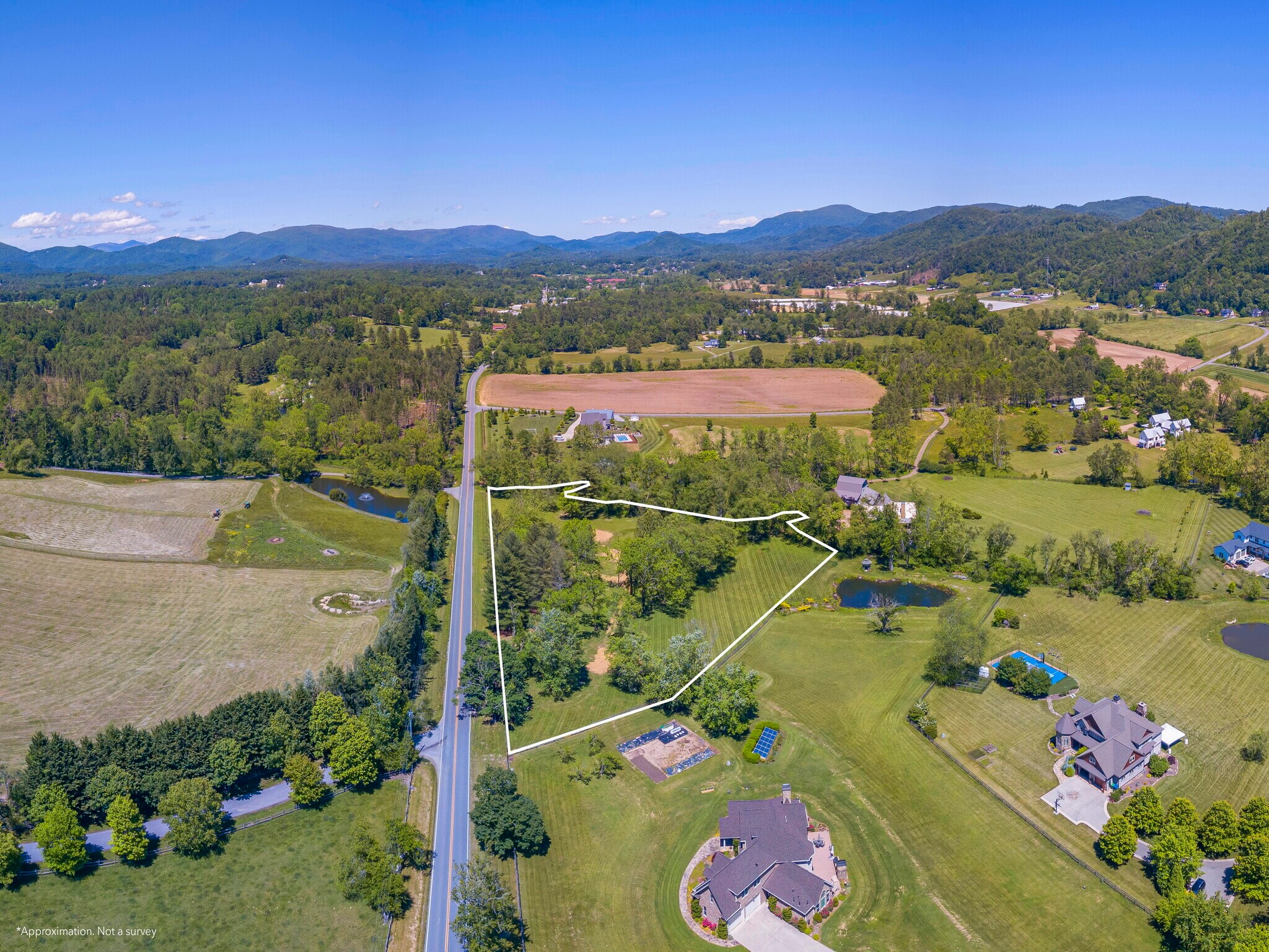 1132 Cane Creek Rd. rd, Fletcher, NC à vendre Photo principale– Image 1 sur 13