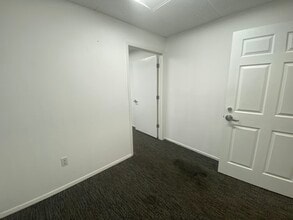 4301 32nd St, Bradenton, FL à louer Photo intérieure– Image 2 sur 10