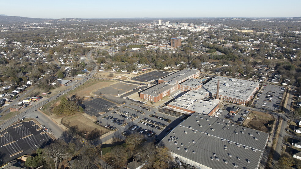 701 Easley Bridge Rd, Greenville, SC à louer - Aérien – Image 2 sur 18