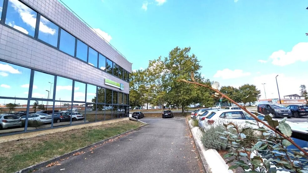 Bureau dans Labège à vendre - Photo de l’immeuble – Image 3 sur 12