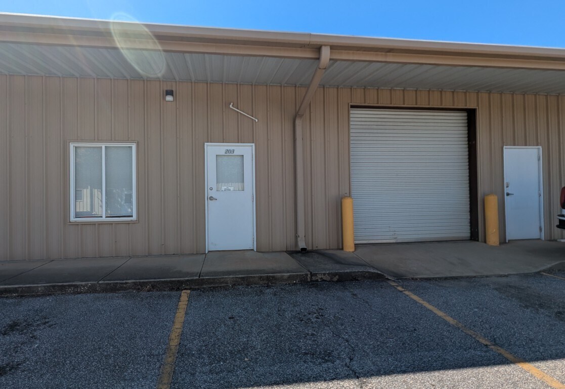 1975 Mall Blvd, Auburn, AL à louer Photo de l’immeuble– Image 1 sur 9