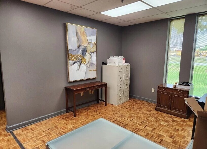 10901 Carpet St, Charlotte, NC à louer - Photo de l’immeuble – Image 3 sur 28