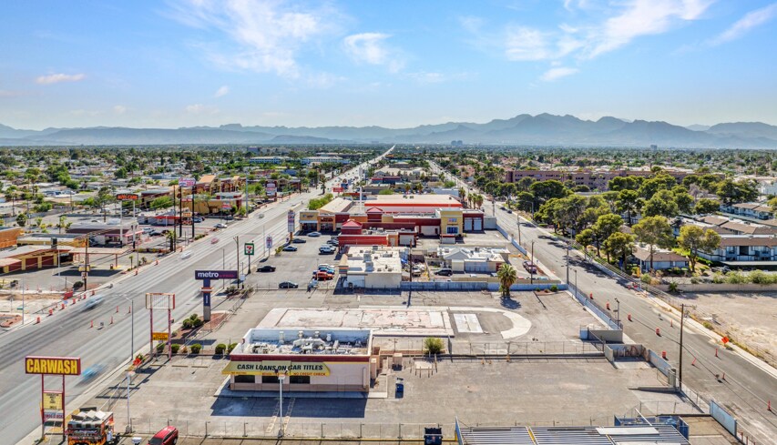 4830-4840 W Charleston Blvd., Las Vegas, NV à louer - Aérien – Image 2 sur 4
