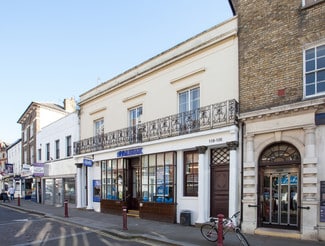 Plus de détails pour 118-120 Guildford St, Chertsey - Local commercial à vendre