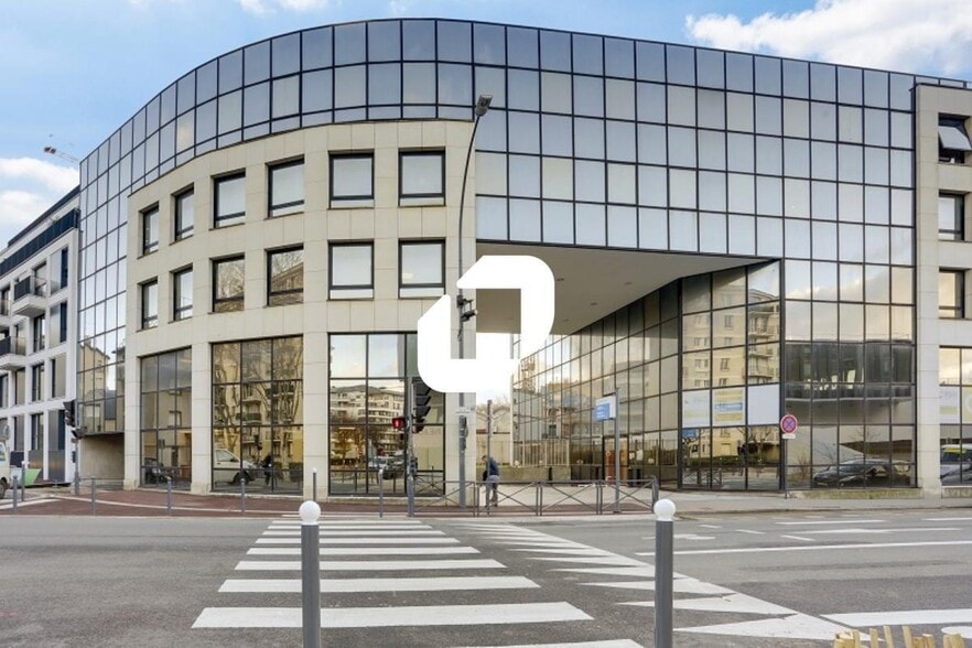 87-89 Rue Du Gouverneur Général Félix Eboue, Issy-les-Moulineaux à louer - Photo de l’immeuble – Image 1 sur 8