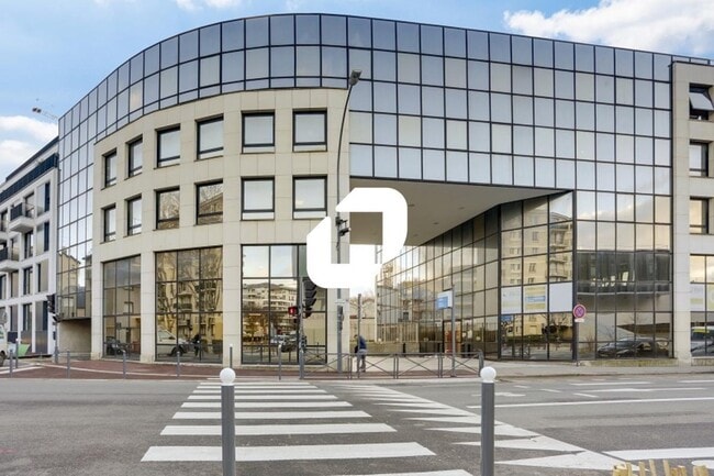 Plus de détails pour 87-89 Rue Du Gouverneur Général Félix Eboue, Issy-les-Moulineaux - Bureau à louer