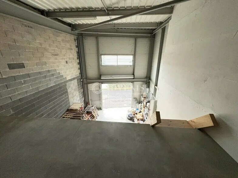 Industriel/Logistique dans Vendres à louer - Photo intérieure – Image 2 sur 12