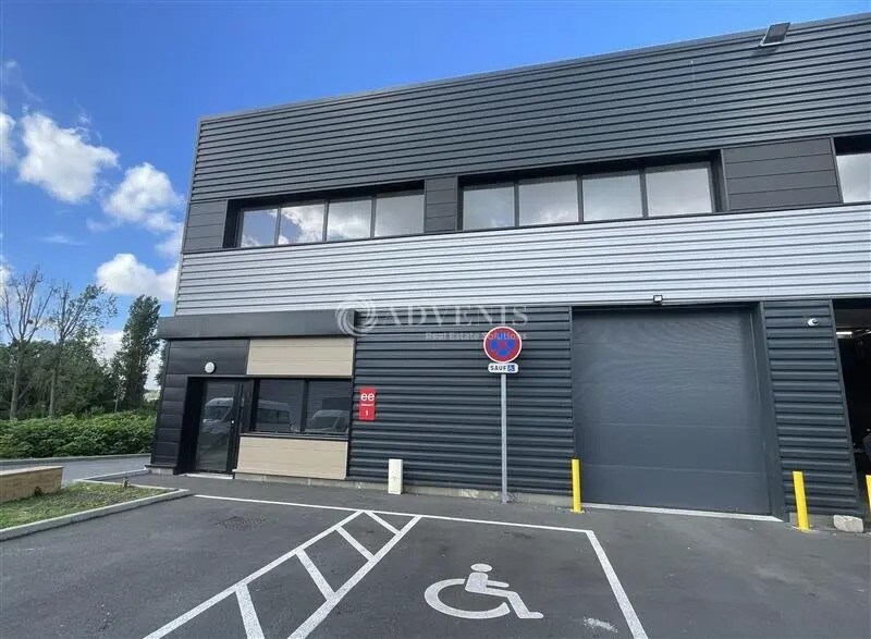 Local d’activités dans Aulnay-sous-Bois à louer - Photo de l’immeuble – Image 3 sur 8
