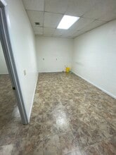 1101-1103 W Hibiscus Blvd, Melbourne, FL à louer Photo intérieure– Image 1 sur 3